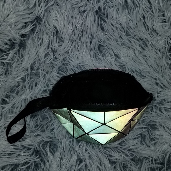 Hot One Holographic Clutch - Picture 4 of 8